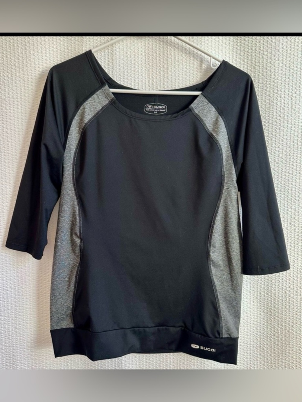 SUGOI Black Gray 3/4 Sleeve Cycling Biking Athletic Performance Top Size Small